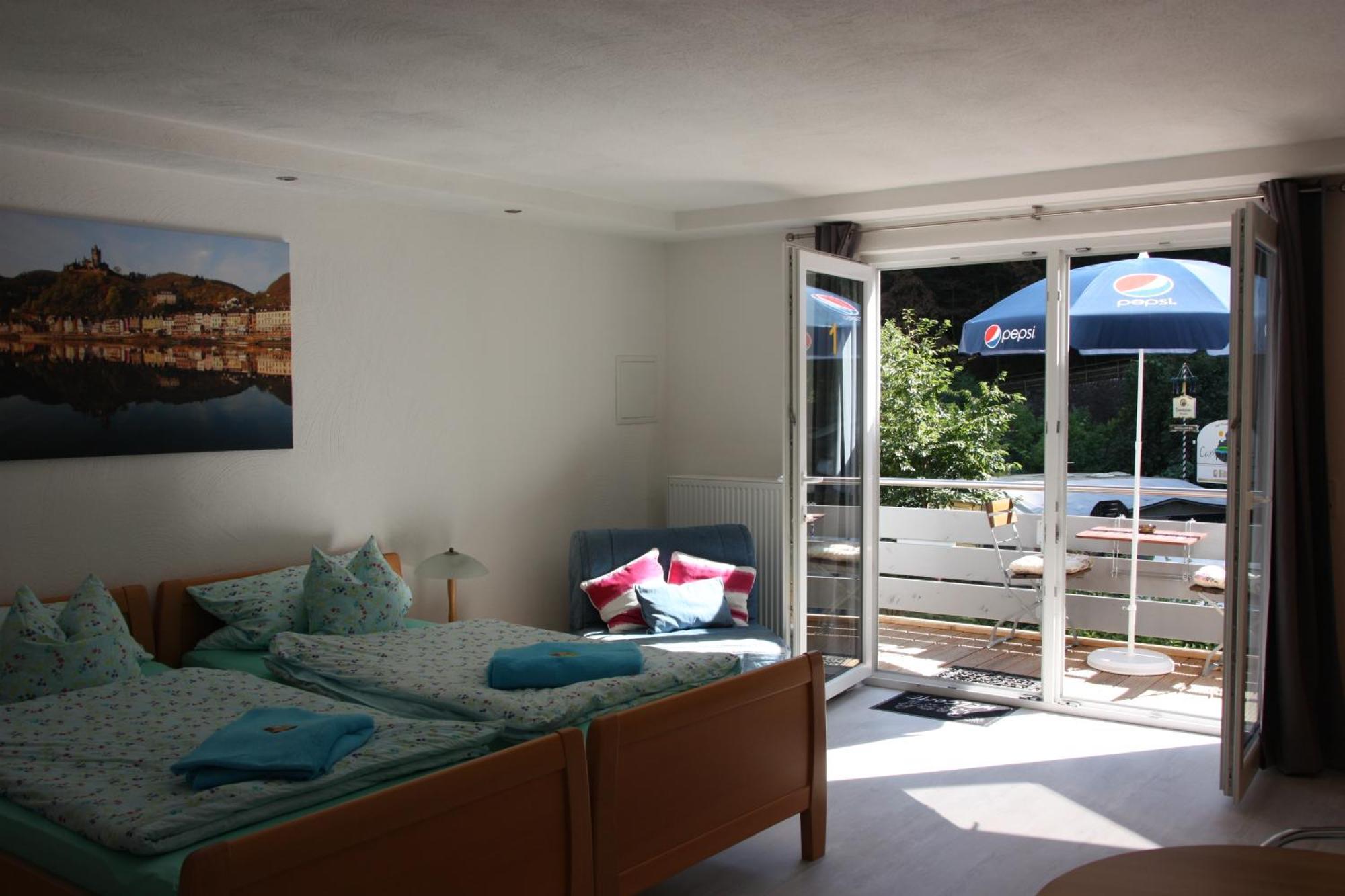 Pension Camping Schausten Cochem Ngoại thất bức ảnh